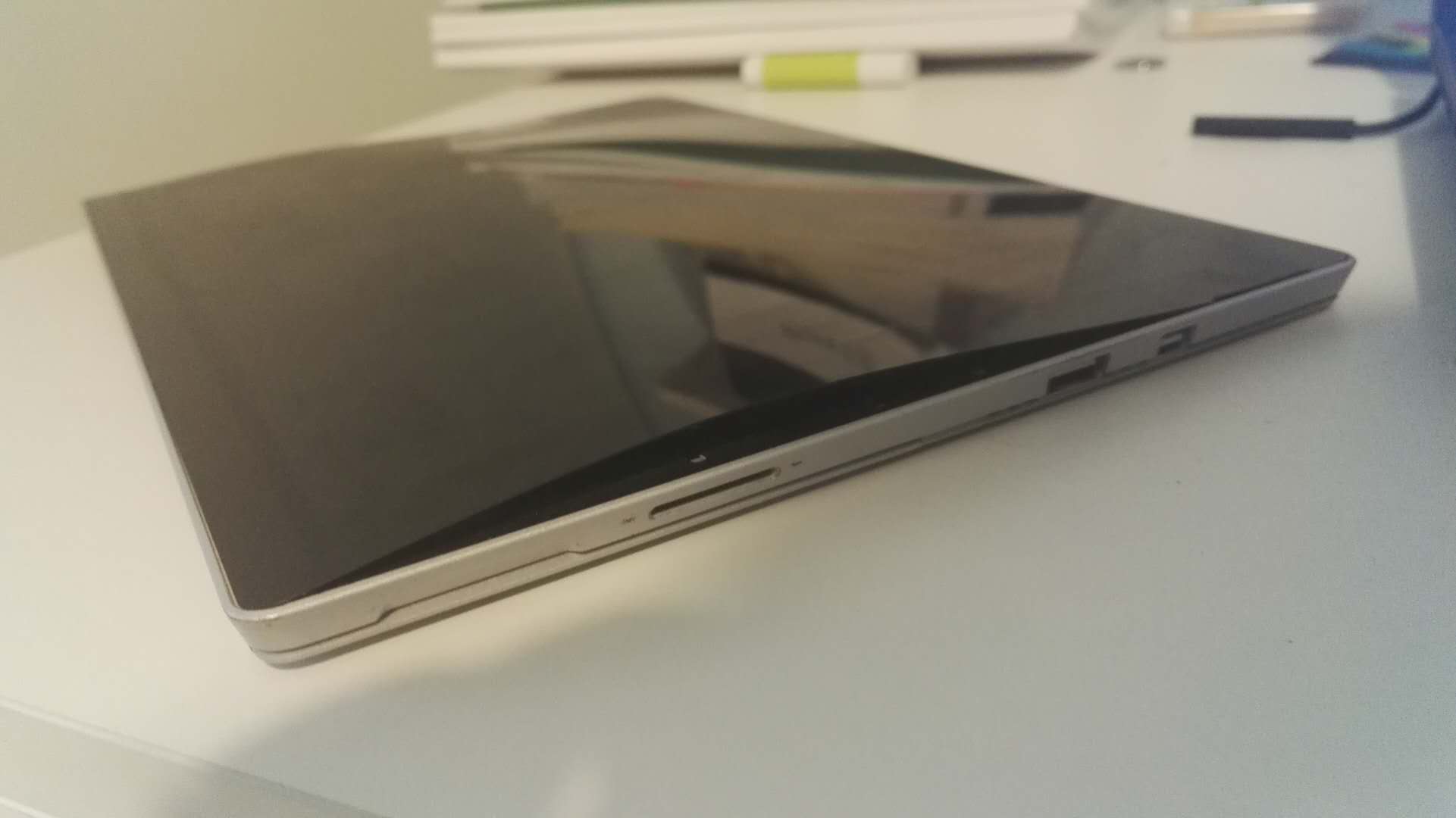 surface 鼓包